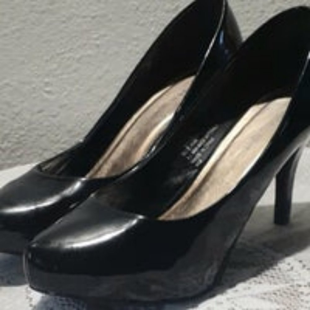 Madden Girl Black Pumps Womens Size 11W